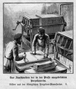 KPM Berlin, Das Ausschneiden der gepressten Porzellanerde um 1880, Holzstich, A0131