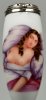 Schlafendes Mädchen mit entblöstem Busen, Porzellanmalerei, Pfeifenkopf, D2506