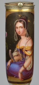 D2736- Dame mit Taube, Gesteckpfeife, Porzellanmalerei, Pfeifenkopf, D2736