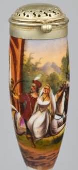 D2717- Orientalisierende Genre-Szene mit Reitern und bewaffneten Figuren, Gesteckpfeife mit Porzellanmalerei, D2717